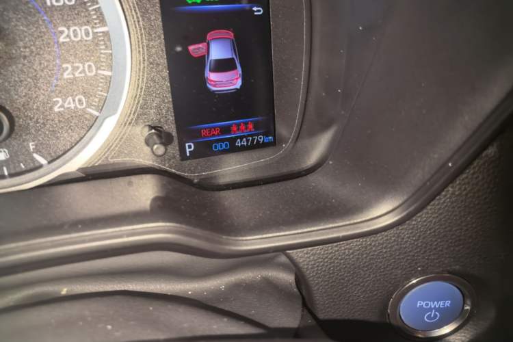 Used Toyota Levin 2022 Dual-Engine 1.8H E-CVT Luxury Edition Odometer Close Up