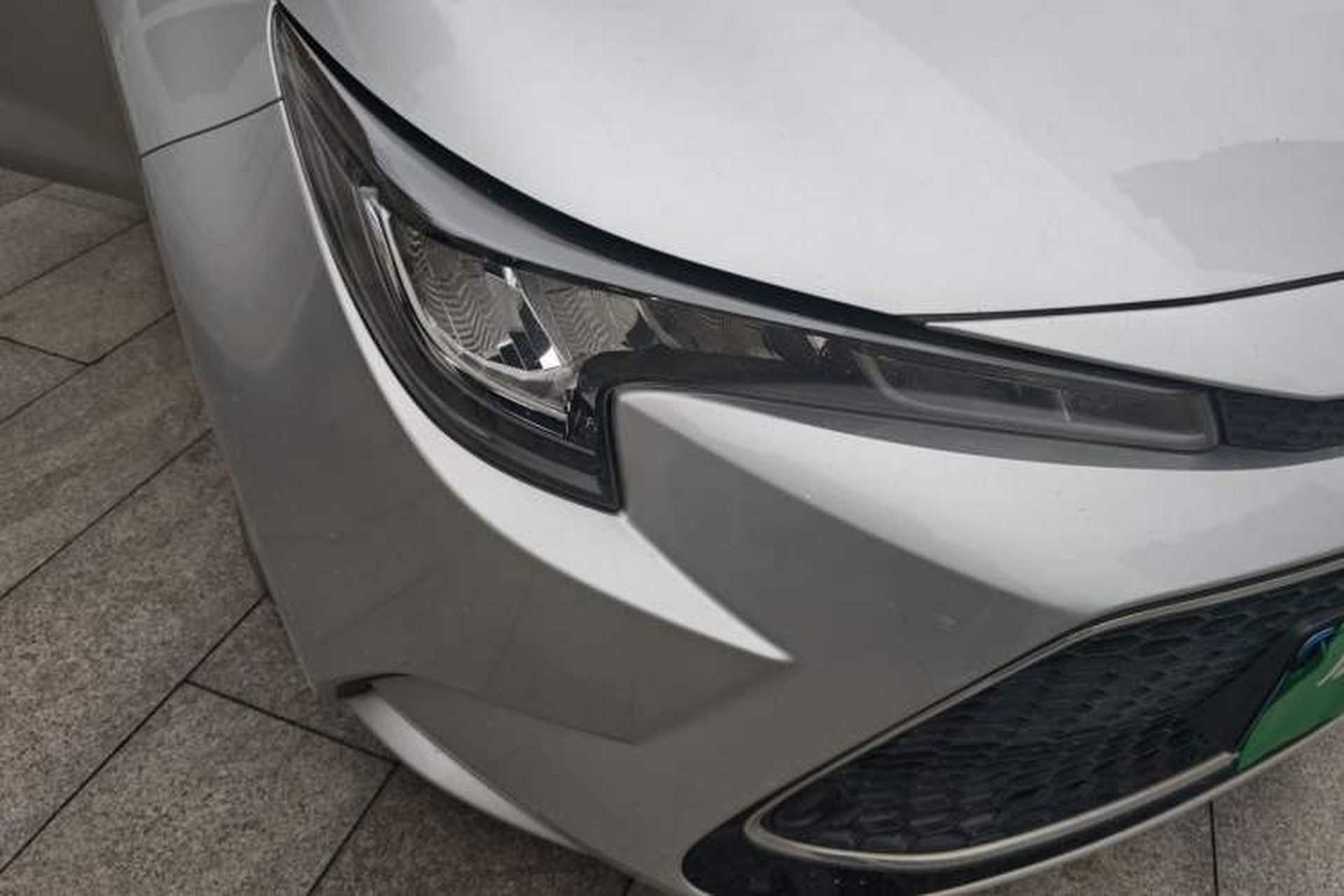 Used Toyota Levin 2022 Dual-Engine 1.8H E-CVT Luxury Edition Right Front Headlight
