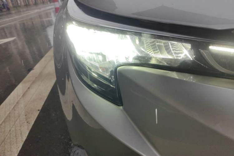 Used Toyota Levin 2022 Dual-Engine 1.8H E-CVT Luxury Edition Right Front Headlight