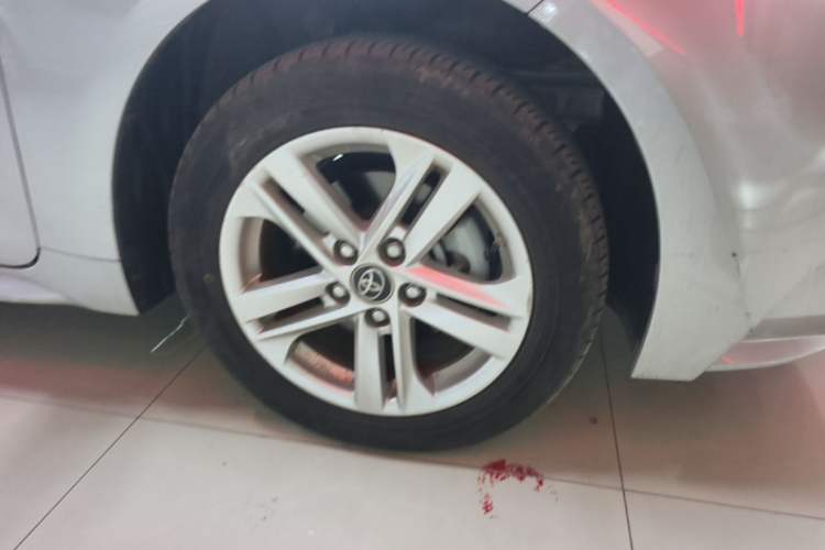 Used Toyota Levin 2022 185T CVT Luxury Edition Right Front Wheel Hub