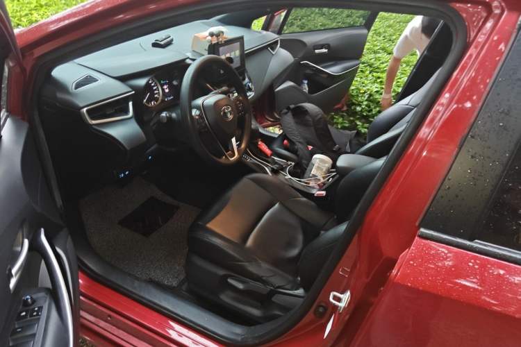 Used Toyota Levin 2022 Dual-Motor 1.8H E-CVT Leading Edition Interior 3