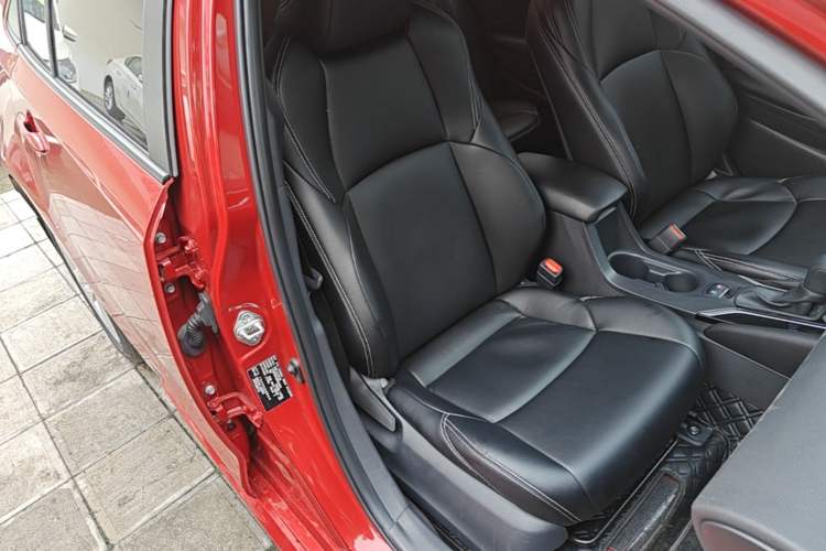 Used Toyota Levin 2022 185T CVT Luxury Edition Right Front Seat