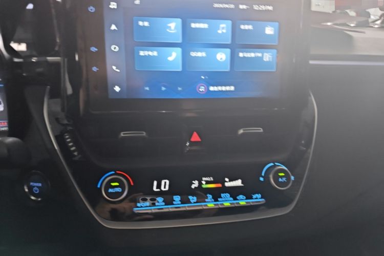 Used Toyota Levin 2022 Dual-Engine 1.8H E-CVT Luxury Edition Audio And AC Panel