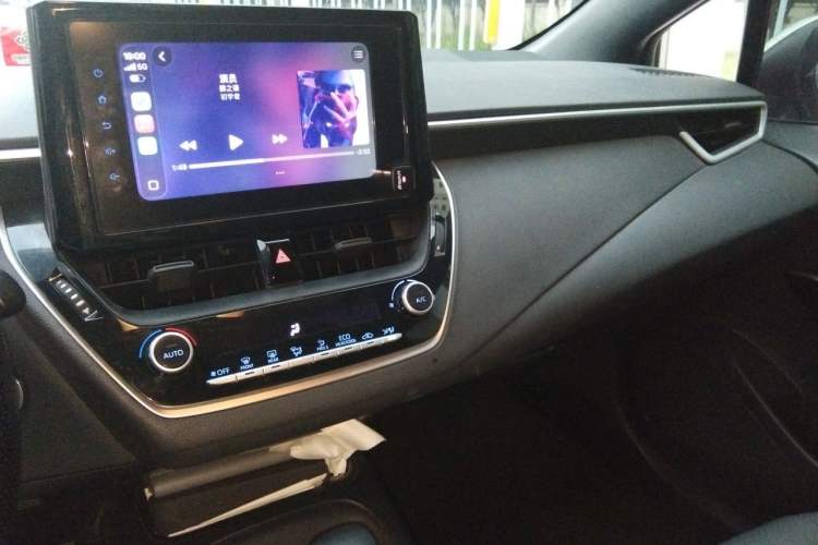 Used Toyota Levin 2022 Dual-Motor 1.8H E-CVT Progressive Edition Audio And AC Panel