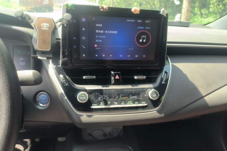 Used Toyota Levin 2022 Dual-Engine 1.8H E-CVT Luxury Edition Audio And AC Panel