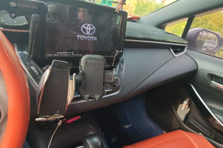 Used Toyota Levin 2022 Dual-Motor 1.8H E-CVT Progressive Edition Audio And AC Panel