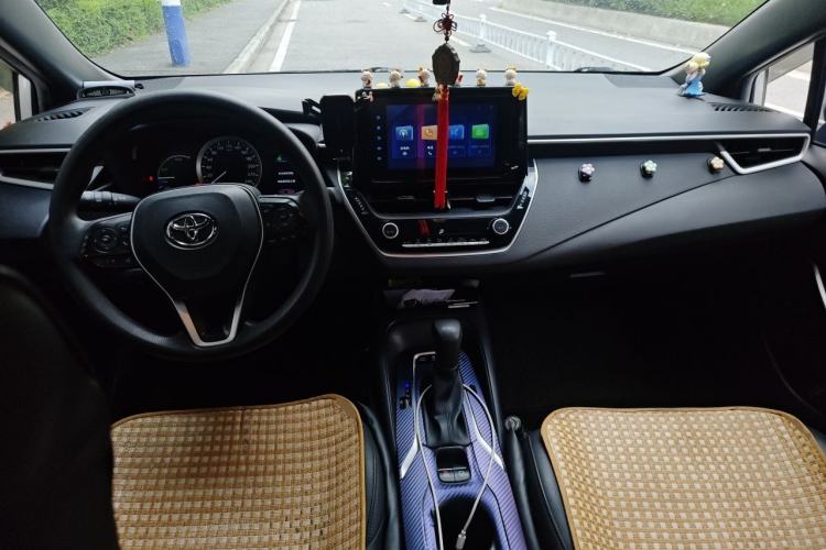 Used Toyota Levin 2022 Dual-Motor 1.8H E-CVT Leading Edition Center Console