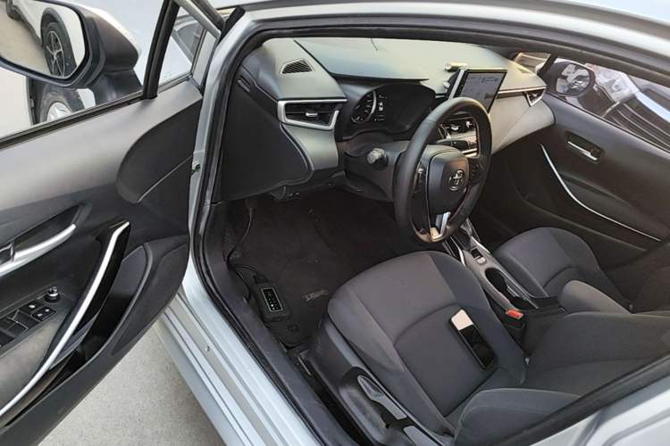 Used Toyota Levin 2022 Dual-Engine 1.8H E-CVT Luxury Edition Driver Seat