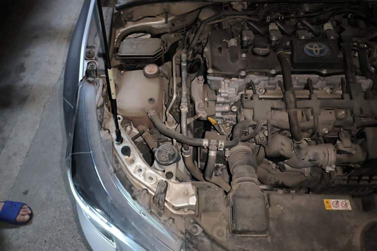Used Toyota Levin 2022 Dual-Motor 1.8H E-CVT Leading Edition Engine Bay Right