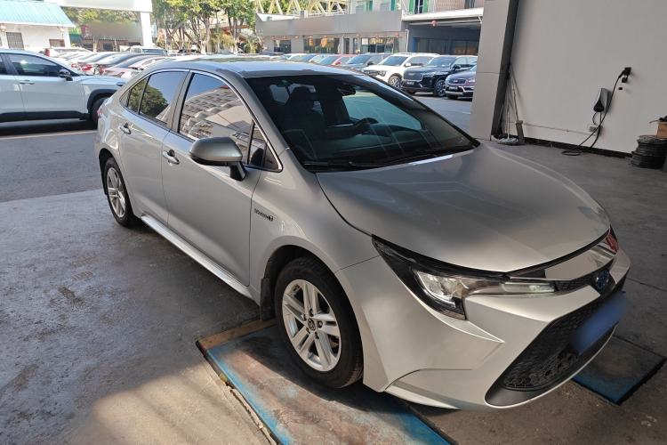 Used Toyota Levin 2022 Dual-Motor 1.8H E-CVT Leading Edition Front Right 45 Deg