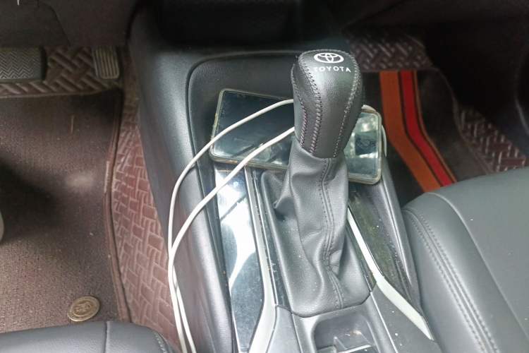 Used Toyota Levin 2022 Dual-Motor 1.8H E-CVT Progressive Edition Gear Lever