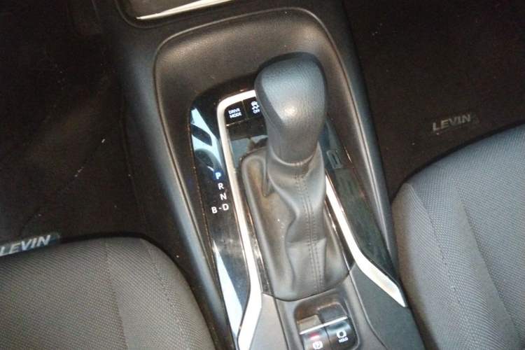 Used Toyota Levin 2022 Dual-Motor 1.8H E-CVT Progressive Edition Gear Lever
