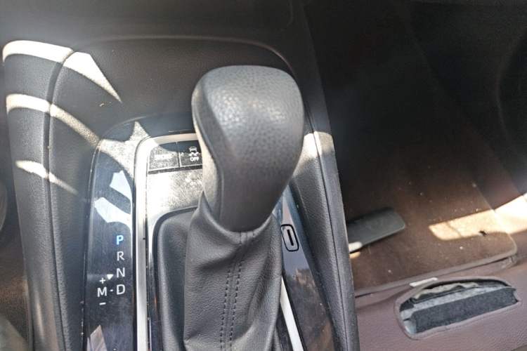 Used Toyota Levin 2022 185T CVT Luxury Edition Gear Lever