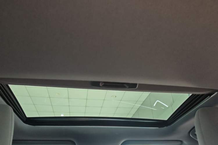 Used Toyota Levin 2022 185T CVT Luxury Edition Headliner