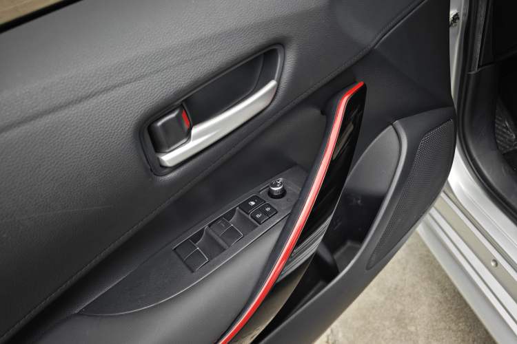 Used Toyota Levin 2022 Dual-Motor 1.8H E-CVT Sport Edition Interior 5