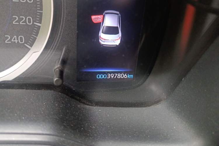 Used Toyota Levin 2022 Dual-Motor 1.8H E-CVT Progressive Edition Odometer Close Up