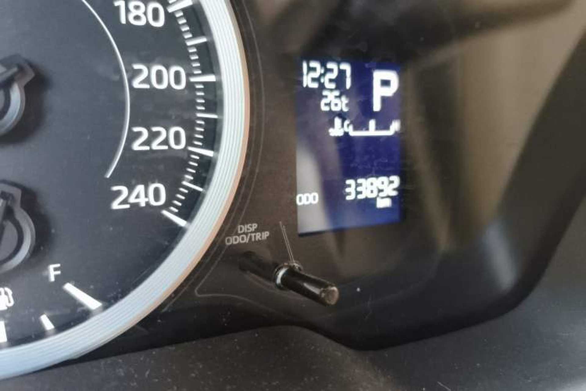 Used Toyota Levin 2022 Facelift TNGA 1.5L CVT Progressive Edition Odometer Close Up