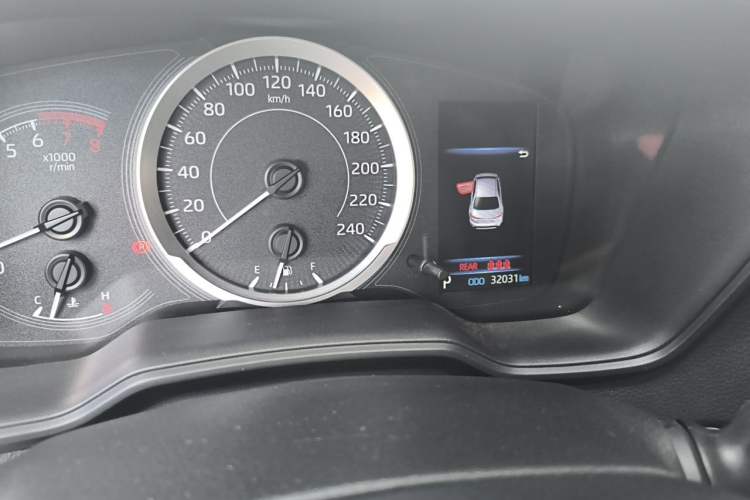 Used Toyota Levin 2022 185T CVT Sport Edition Odometer Close Up