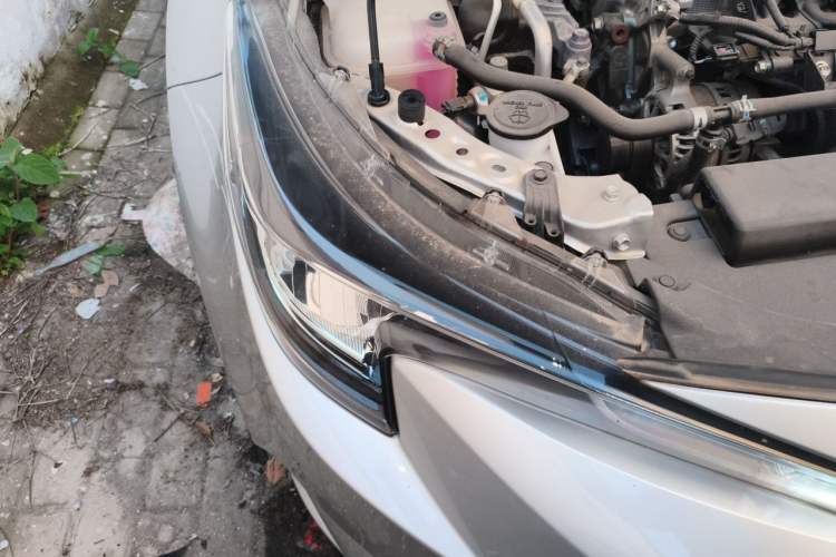 Used Toyota Levin 2022 Facelift TNGA 1.5L CVT Progressive Edition Right Front Headlight