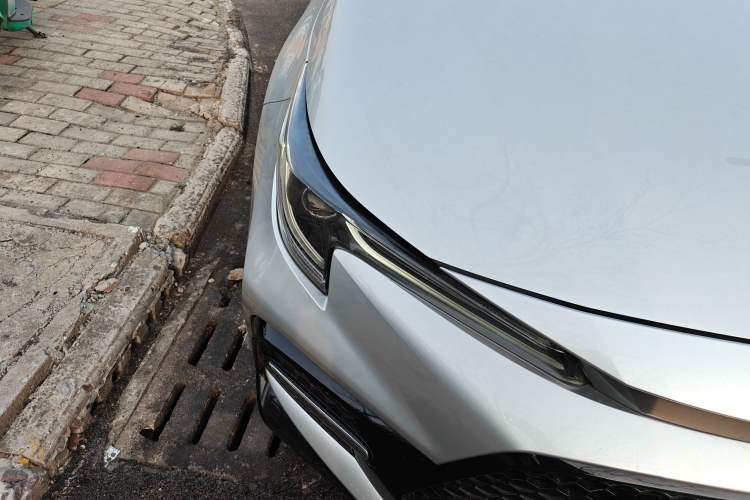 Used Toyota Levin 2022 Dual-Motor 1.8H E-CVT Sport Edition Right Front Headlight