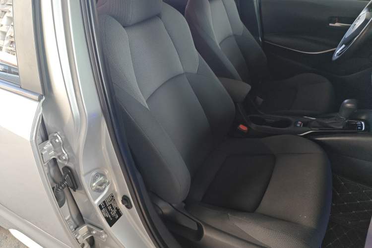 Used Toyota Levin 2022 Dual-Motor 1.8H E-CVT Leading Edition Right Front Seat