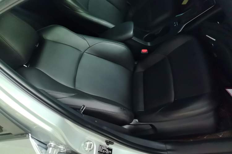 Used Toyota Levin 2022 Dual-Motor 1.8H E-CVT Leading Edition Right Front Seat