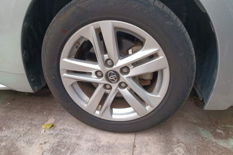 Used Toyota Levin 2022 Dual-Engine 1.8H E-CVT Luxury Edition Right Front Wheel Hub
