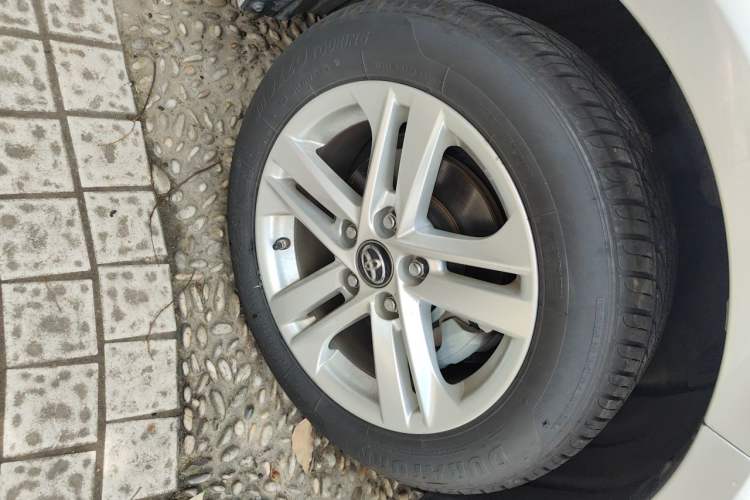 Used Toyota Levin 2022 Dual-Engine 1.8H E-CVT Luxury Edition Right Front Wheel Hub