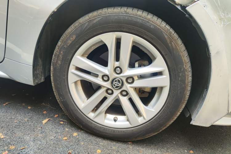 Used Toyota Levin 2022 185T CVT Luxury Edition Right Front Wheel Hub