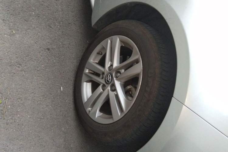 Used Toyota Levin 2022 Dual-Motor 1.8H E-CVT Progressive Edition Right Front Wheel Hub
