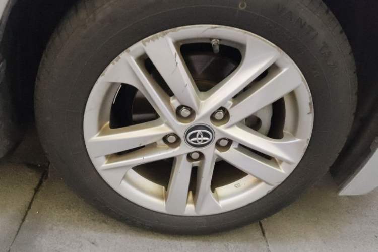 Used Toyota Levin 2022 Dual-Motor 1.8H E-CVT Leading Edition Right Front Wheel Hub