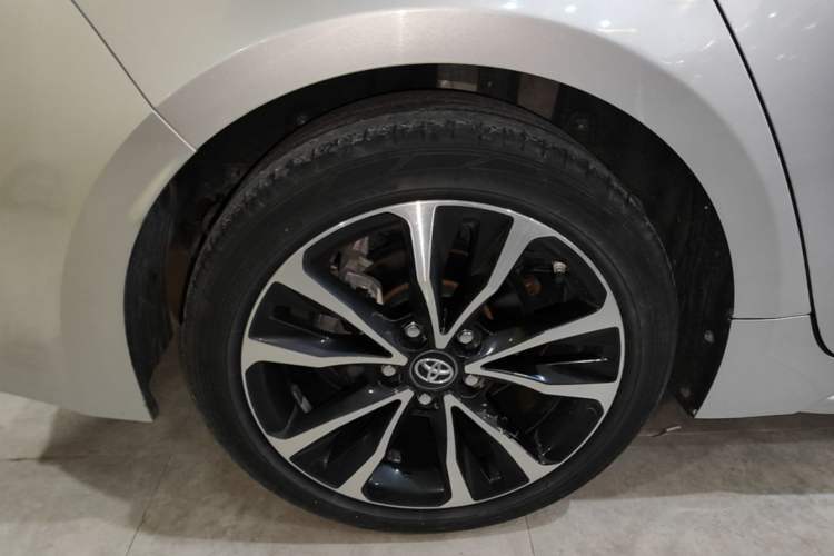 Used Toyota Levin 2022 185T CVT Sport Edition Right Rear Wheel Hub