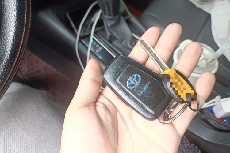 Used Toyota Levin 2022 Dual-Motor 1.8H E-CVT Progressive Edition Vehicle Key