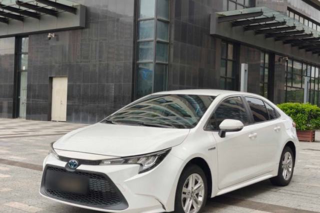 Ojetý Toyota Levin 2022 Dual-Motor 1.8H E-CVT Leading Edition
