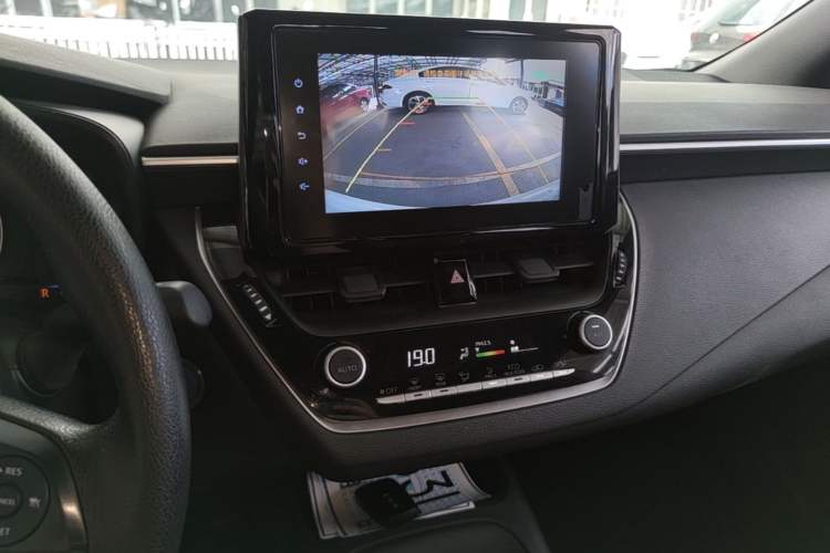 Used Toyota Levin 2022 Dual-Motor 1.8H E-CVT Leading Edition Audio And AC Panel