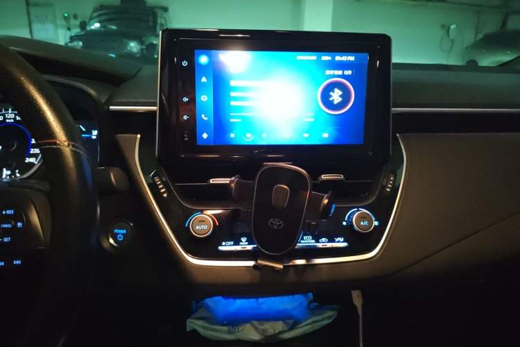 Used Toyota Levin 2022 Dual-Engine 1.8H E-CVT Luxury Edition Audio And AC Panel
