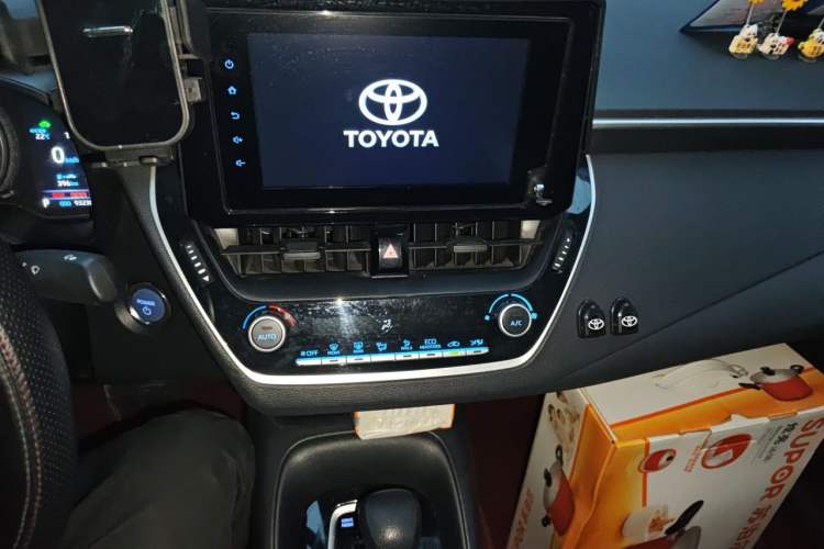 Used Toyota Levin 2022 Dual-Motor 1.8H E-CVT Leading Edition Audio And AC Panel