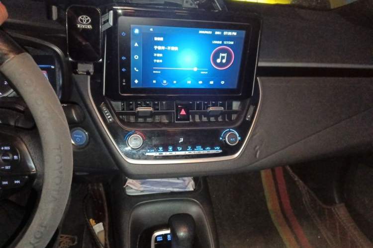 Used Toyota Levin 2022 Dual-Engine 1.8H E-CVT Luxury Edition Audio And AC Panel