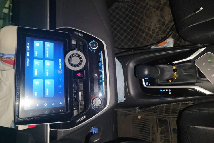 Used Toyota Levin 2022 Dual-Engine 1.8H E-CVT Luxury Edition Audio And AC Panel