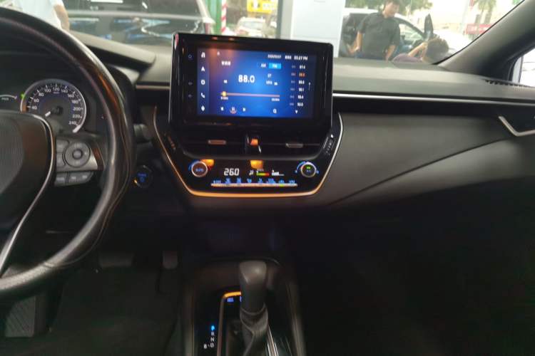 Used Toyota Levin 2022 Dual-Engine 1.8H E-CVT Luxury Edition Audio And AC Panel