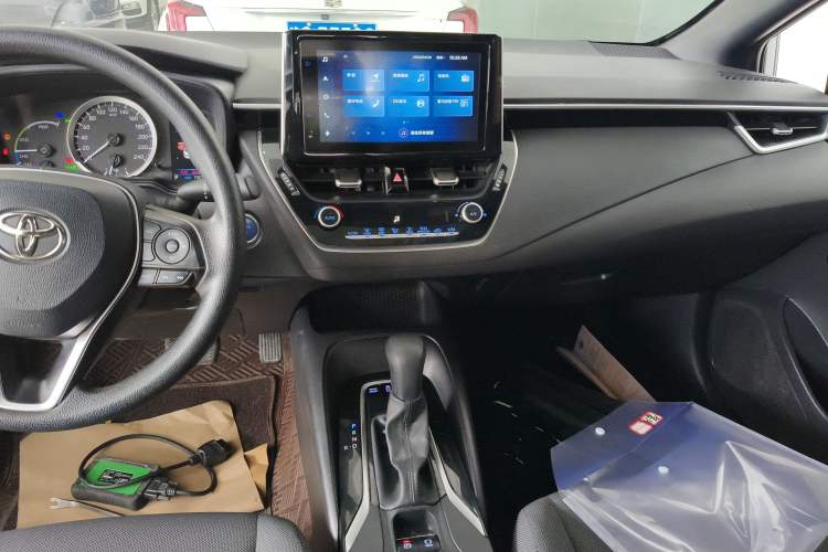 Used Toyota Levin 2022 Dual-Engine 1.8H E-CVT Luxury Edition Audio And AC Panel