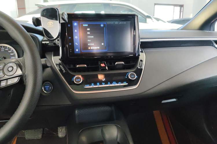 Used Toyota Levin 2022 Dual-Engine 1.8H E-CVT Luxury Edition Audio And AC Panel
