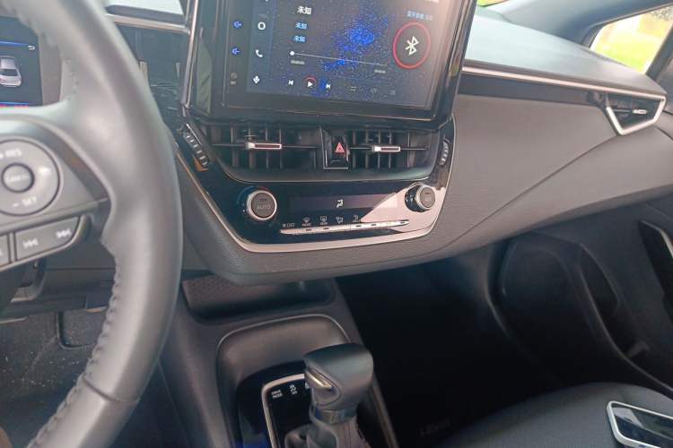 Used Toyota Levin 2022 Dual-Engine 1.8H E-CVT Luxury Edition Audio And AC Panel
