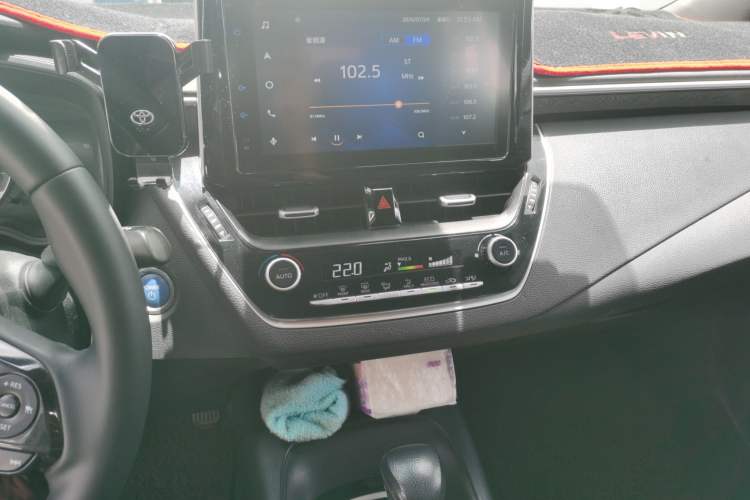 Used Toyota Levin 2022 Dual-Engine 1.8H E-CVT Luxury Edition Audio And AC Panel