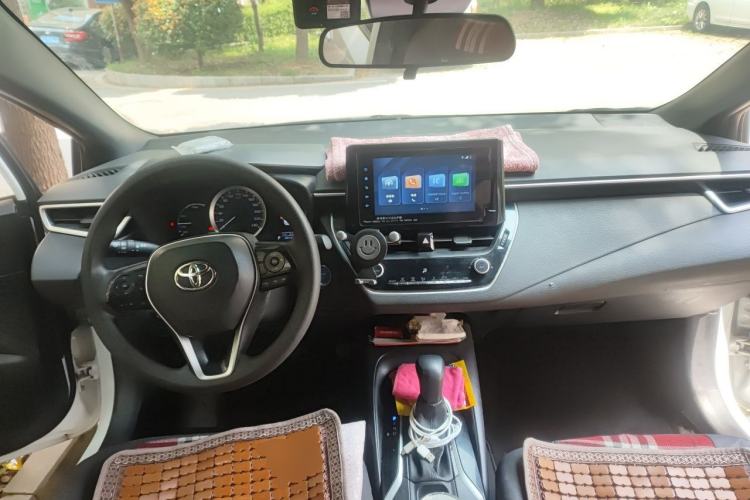 Used Toyota Levin 2022 Dual-Motor 1.8H E-CVT Leading Edition Center Console