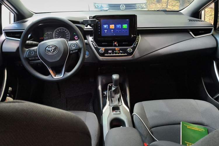 Used Toyota Levin 2022 Dual-Motor 1.8H E-CVT Leading Edition Center Console