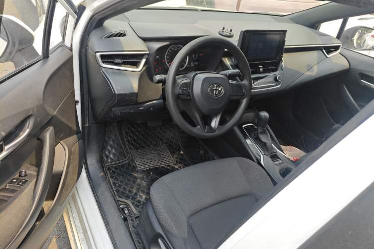 Used Toyota Levin 2022 Facelift TNGA 1.5L CVT Progressive Edition Center Console