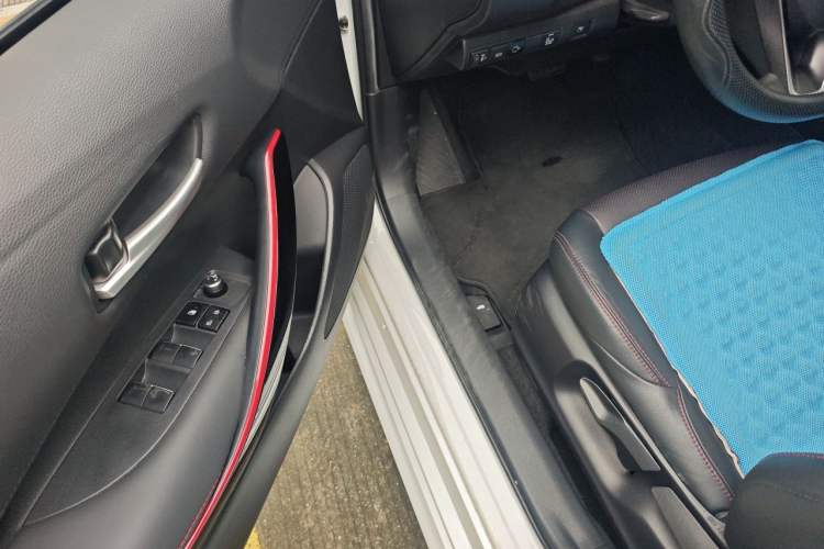 Used Toyota Levin 2022 Dual-Motor 1.8H E-CVT Sport Edition Driver Seat