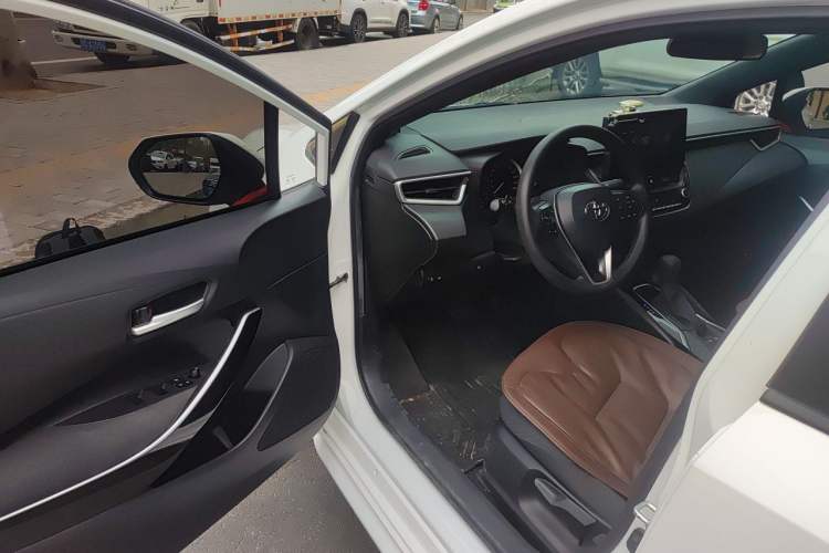 Used Toyota Levin 2022 Dual-Motor 1.8H E-CVT Leading Edition Driver Seat