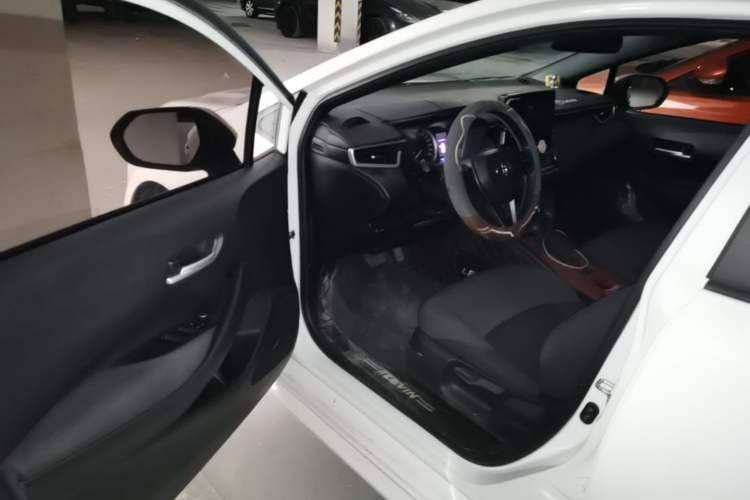 Used Toyota Levin 2022 185T CVT Luxury Edition Driver Seat